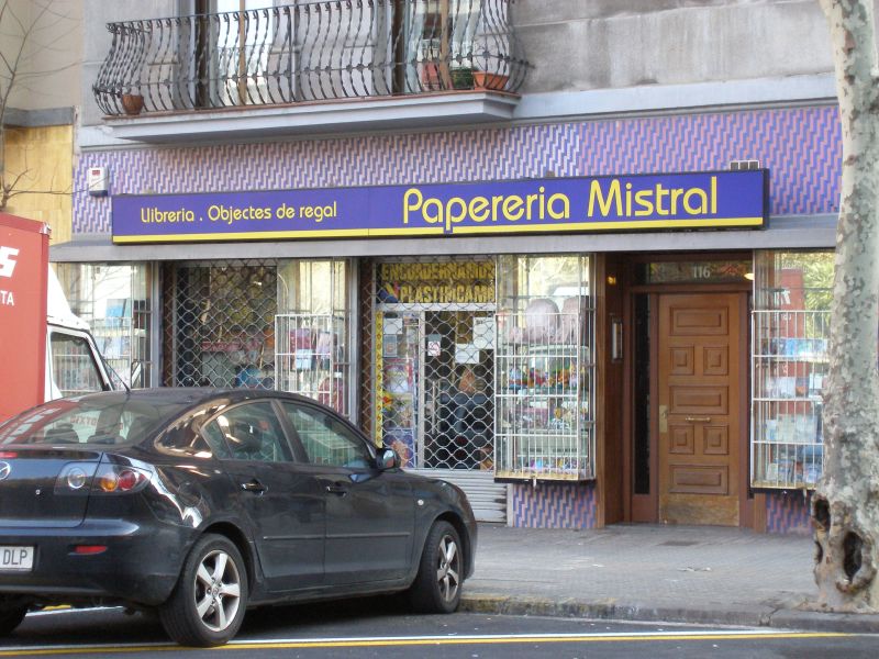 Façana de la Papereria Mistral