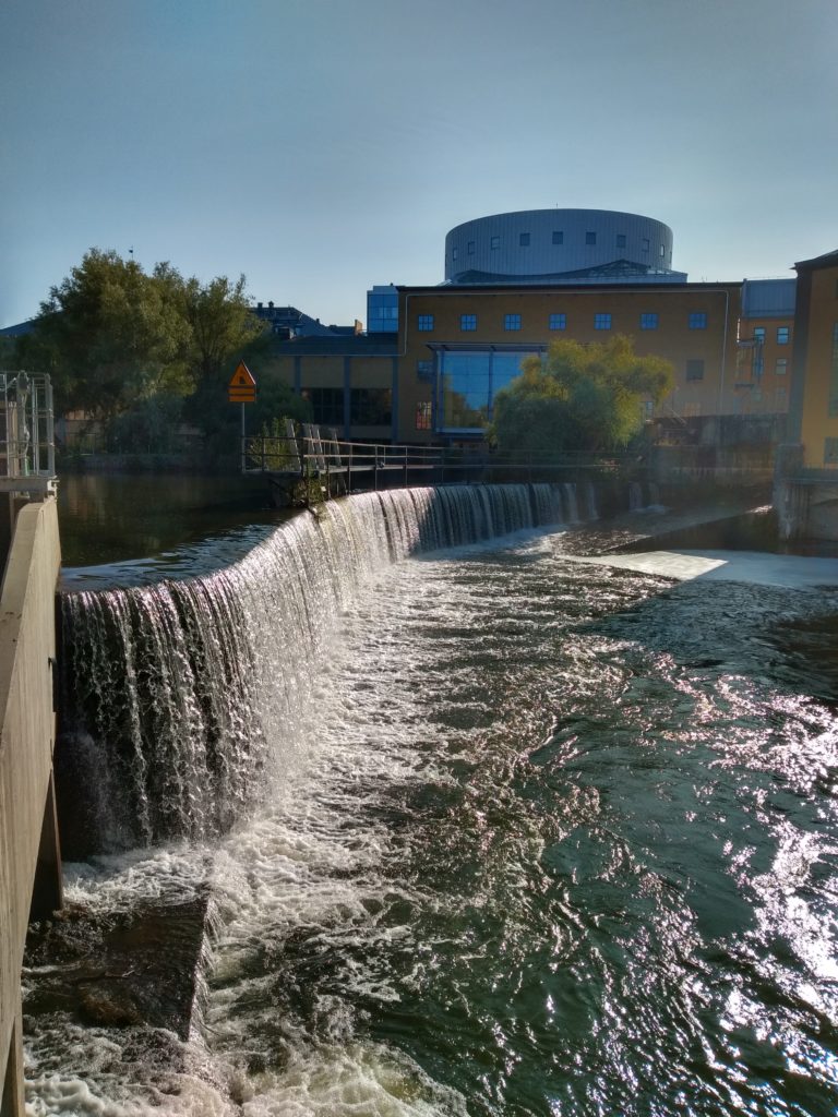 Una cascada d'aigua